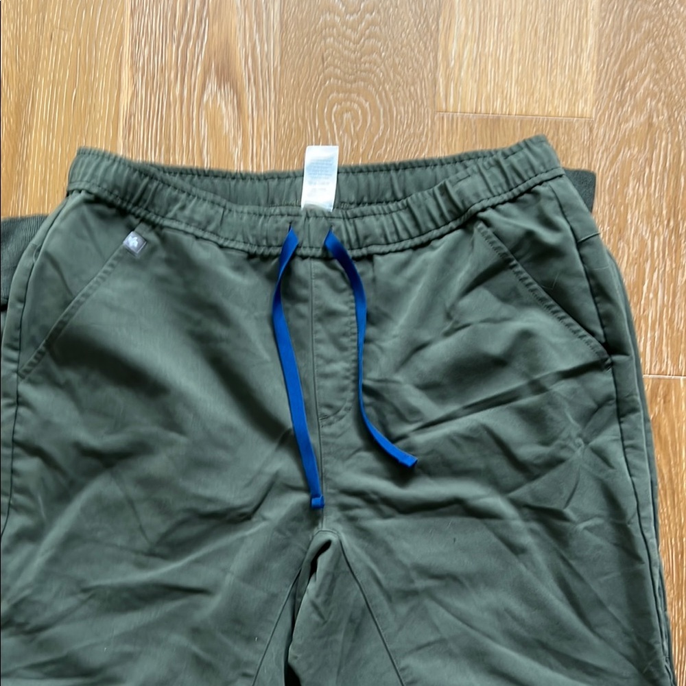 Figs Men's Olive Green Joggers with Blue Drawstring